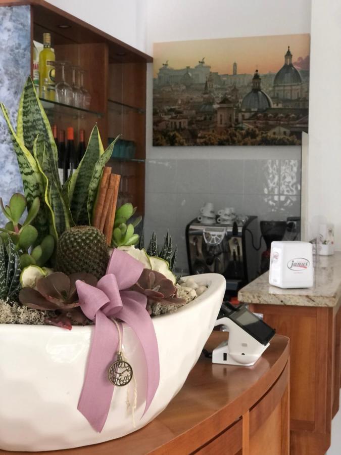 Hotel Domus Cerreto d'Esi Ngoại thất bức ảnh