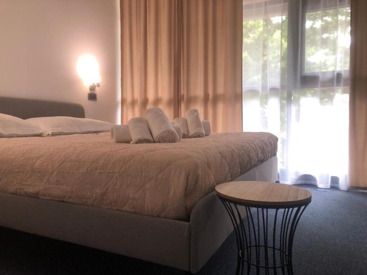 Hotel Domus Cerreto d'Esi Ngoại thất bức ảnh